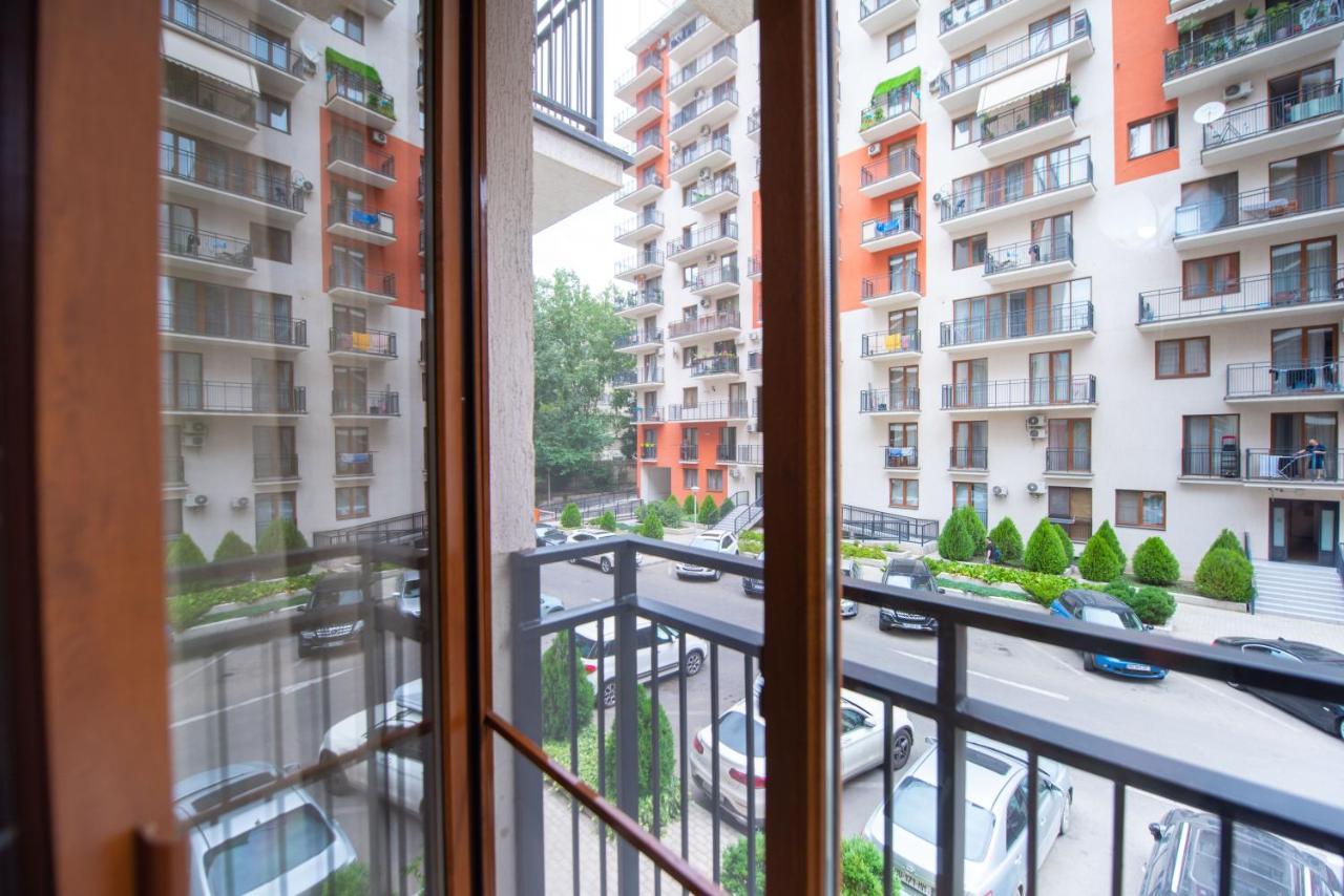 Gg Home - Cozy 2-Bedroom Apartment On Givi Kartozia Tbilisi Exterior photo